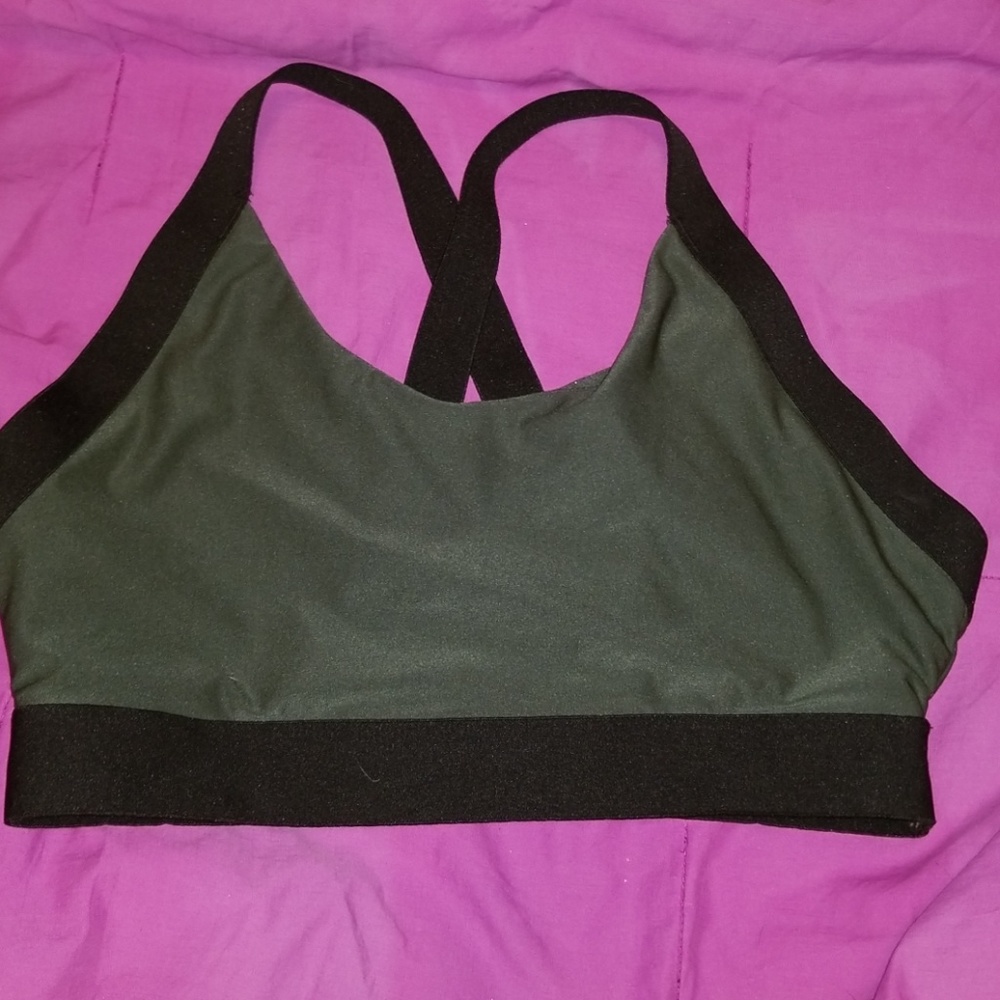 Sports bra
